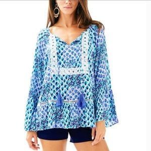Lilly Pulitzer “Toe In” blouse in crinkle fabric.
